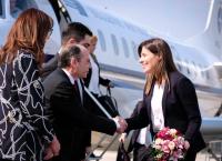 Μπέτυ Μπαζιάνα: Επισκέφθηκε και άφησε λίγα λουλούδια στον τάφο του «Αλέξη» Ζορμπά