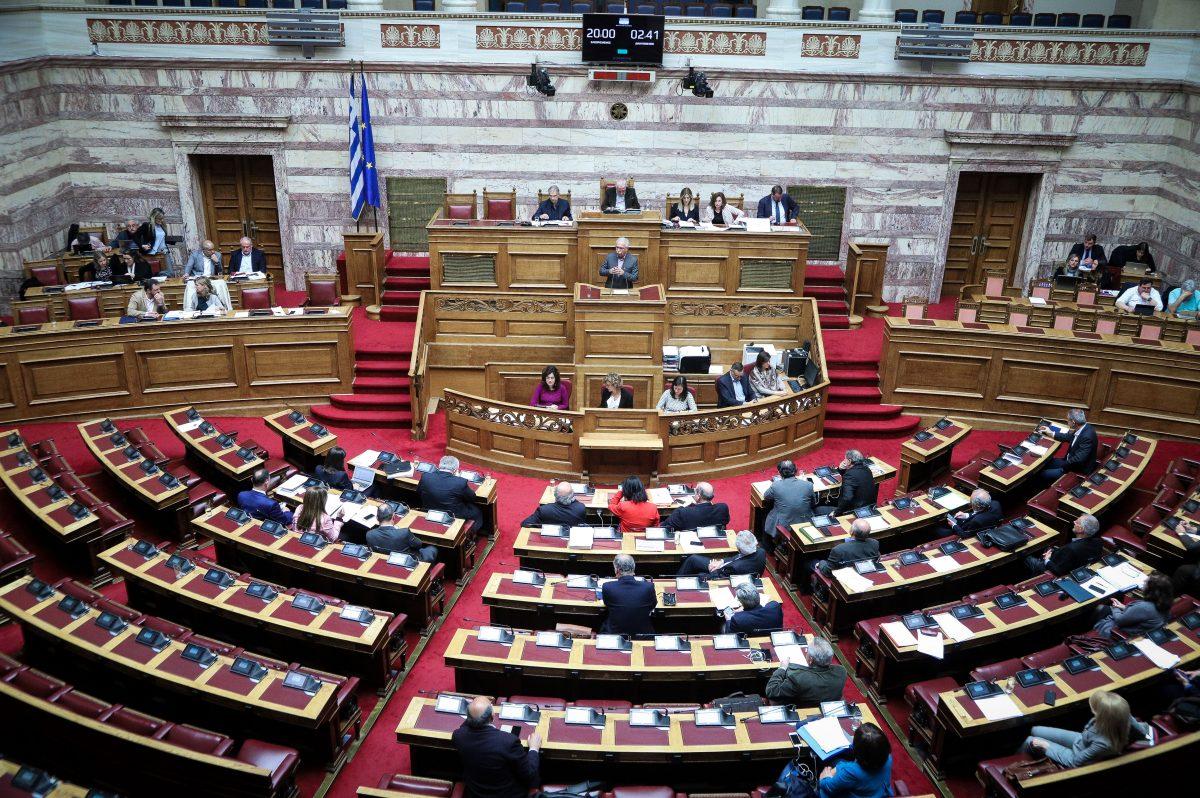 Νέα σύγκρουση ΣΥΡΙΖΑ – ΝΔ για το πολυνομοσχέδιο του Υπουργείου Παιδείας