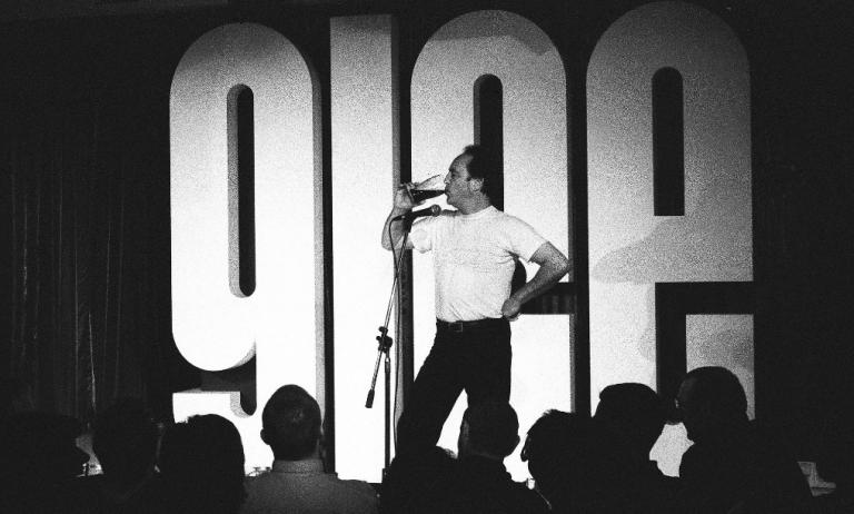 Ian Cognito: Πέθανε στην σκηνή και ο κόσμος νόμιζε ότι κάνει πλάκα