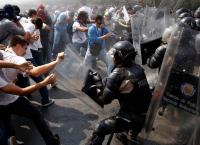 Κολομβία: Επεισόδια και συλλήψεις σε διαδηλώσεις εναντίον του Ντούκε