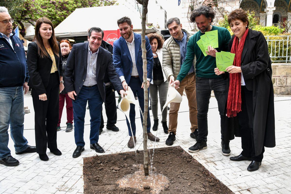 Δήμος Αθηναίων: Νέα πλατεία “ζωντανεύει” το Εμπορικό Τρίγωνο