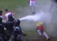 Viral: Απίστευτα επεισόδια μεταξύ παικτών στη Βραζιλία (vid)