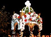 Περιφορά επιταφίου: Έθιμα και παραδόσεις ανά την Ελλάδα