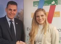 Κατεβαίνει στην πολιτική η Σάρα Εσκενάζυ (pics)