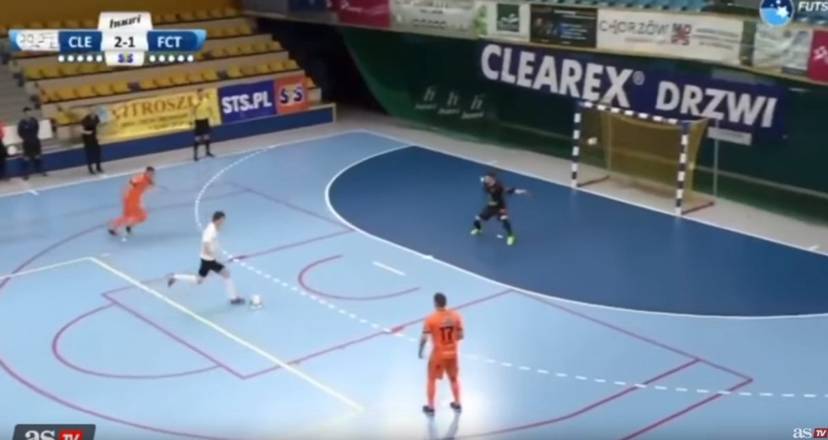 Ποδόσφαιρο Σάλας: Η μαγική εκτέλεση πέναλτι που έγινε viral (vid)