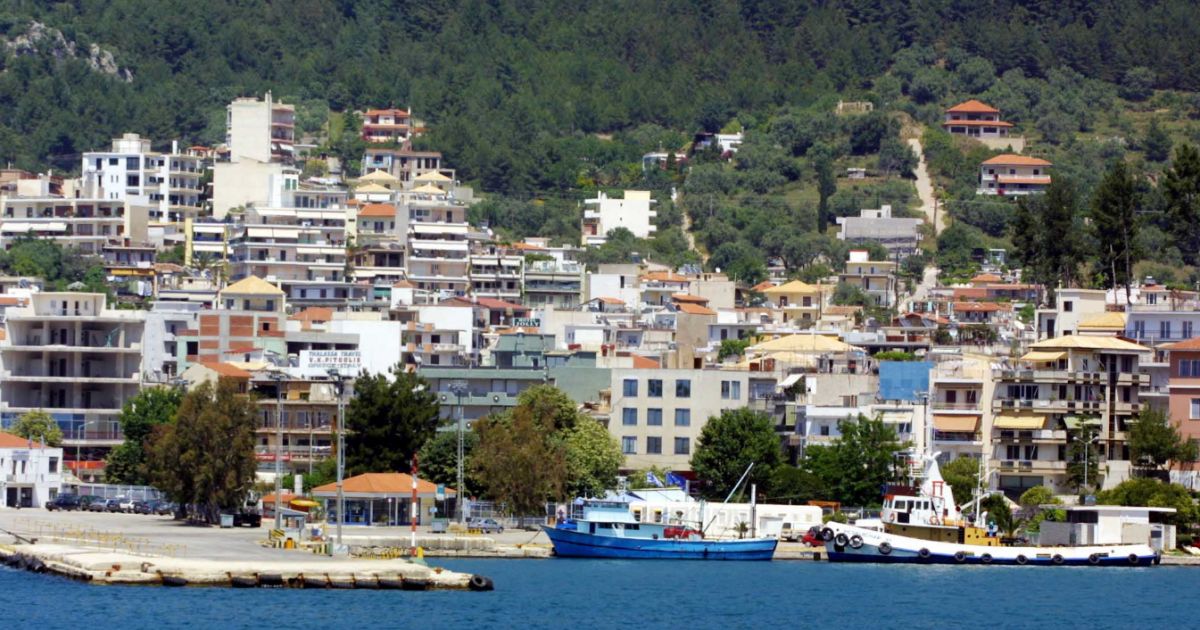 Πάσχα 2019: Βίντεο από drone καταγράφει το χάος στο λιμάνι της Ηγουμενίτσας (vid)