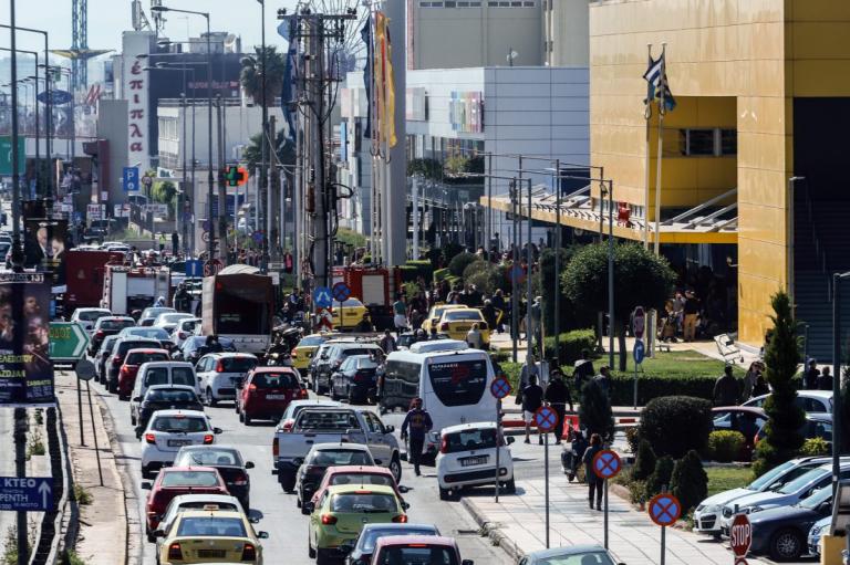 Δίπλωμα οδήγησης: Τι αλλάζει για τους οδηγούς ηλικίας άνω των 74