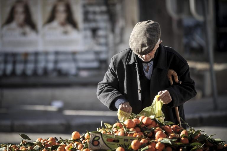 Μαφία των λαϊκών: Έτσι την ξεσκέπασαν οι Αρχές – Ποιες ήταν οι ταρίφες στους πάγκους