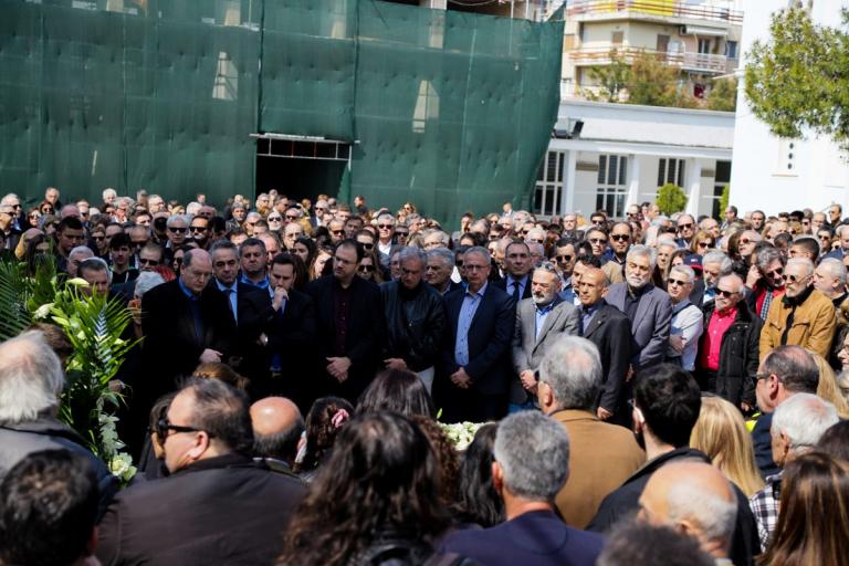 Κηδεία Βασίλη Λυριτζή: Το τελευταίο “αντίο” στον αγαπητό δημοσιογράφο