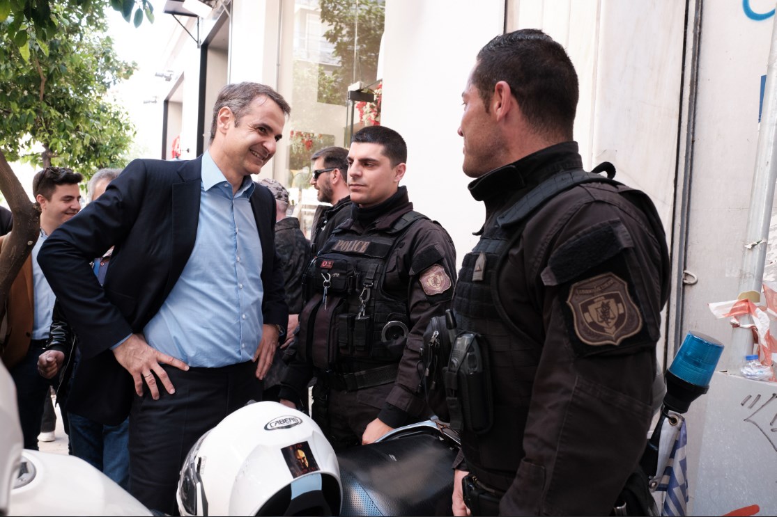 Κυριάκος Μητσοτάκης: Περιοδεία στον Πειραιά
