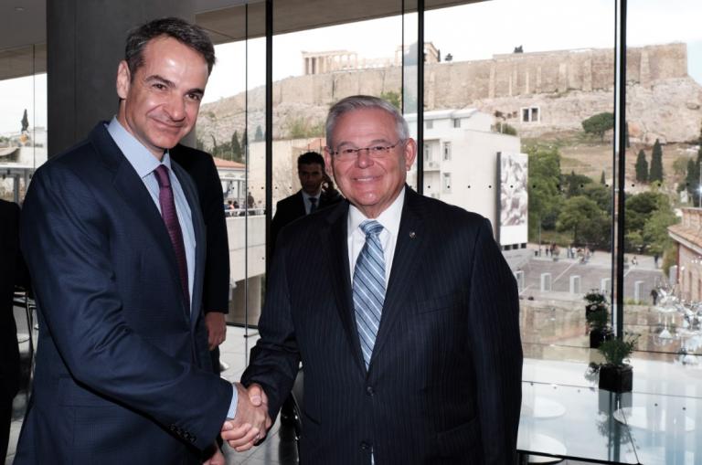 Κυριάκος Μητσοτάκης: Συνάντηση με τον Αμερικανό γερουσιαστή Ρόμπερτ Μενέντεζ – Τι συζήτησαν