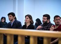 Μπέτυ Μπαζιάνα: Στην δίκη της Χρυσής Αυγής – Η αγκαλιά με την Μάγδα Φύσσα (pics)