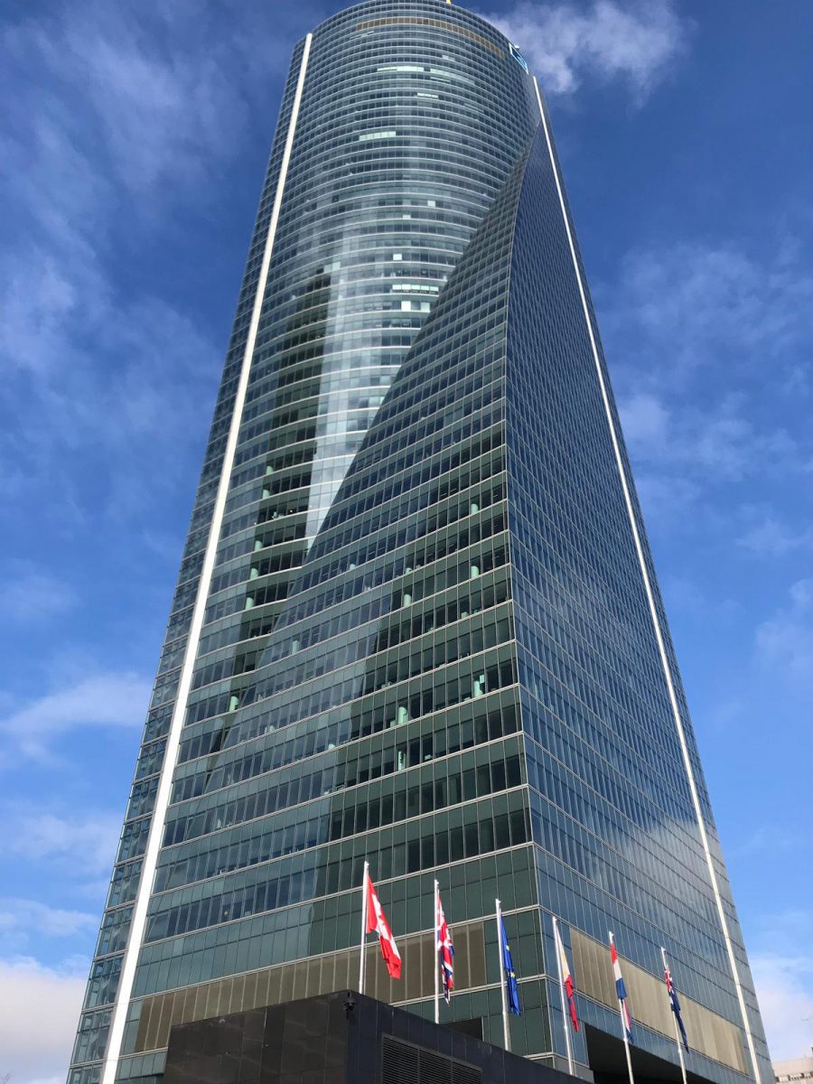 Απειλή για βόμβα στη Μαδρίτη: Εκκενώνεται ουρανοξύστης