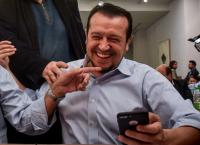 Ο Παππάς πάει το τρολάρισμα σε άλλο επίπεδο με βίντεο των “Ράδιο Αρβύλα”