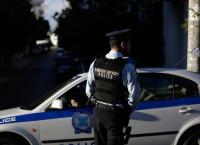 27χρονη στην Αλεξανδρούπολη έβγαλε τη μάσκα που φορούσε για τον κορωνοϊό και έβηξε στο πρόσωπο αστυνομικού 27χρονη στην Αλεξανδρούπολη έβγαλε τη μάσκα που φορούσε για τον κορωνοϊό και έβηξε στο πρόσωπο αστυνομικού
