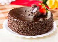 Νηστίσιμη σοκολατόπιτα με φράουλες