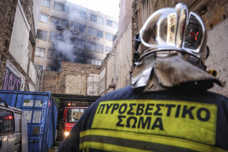 Προκήρυξη: Προσλαμβάνονται 962 εποχικοί πυροσβέστες
