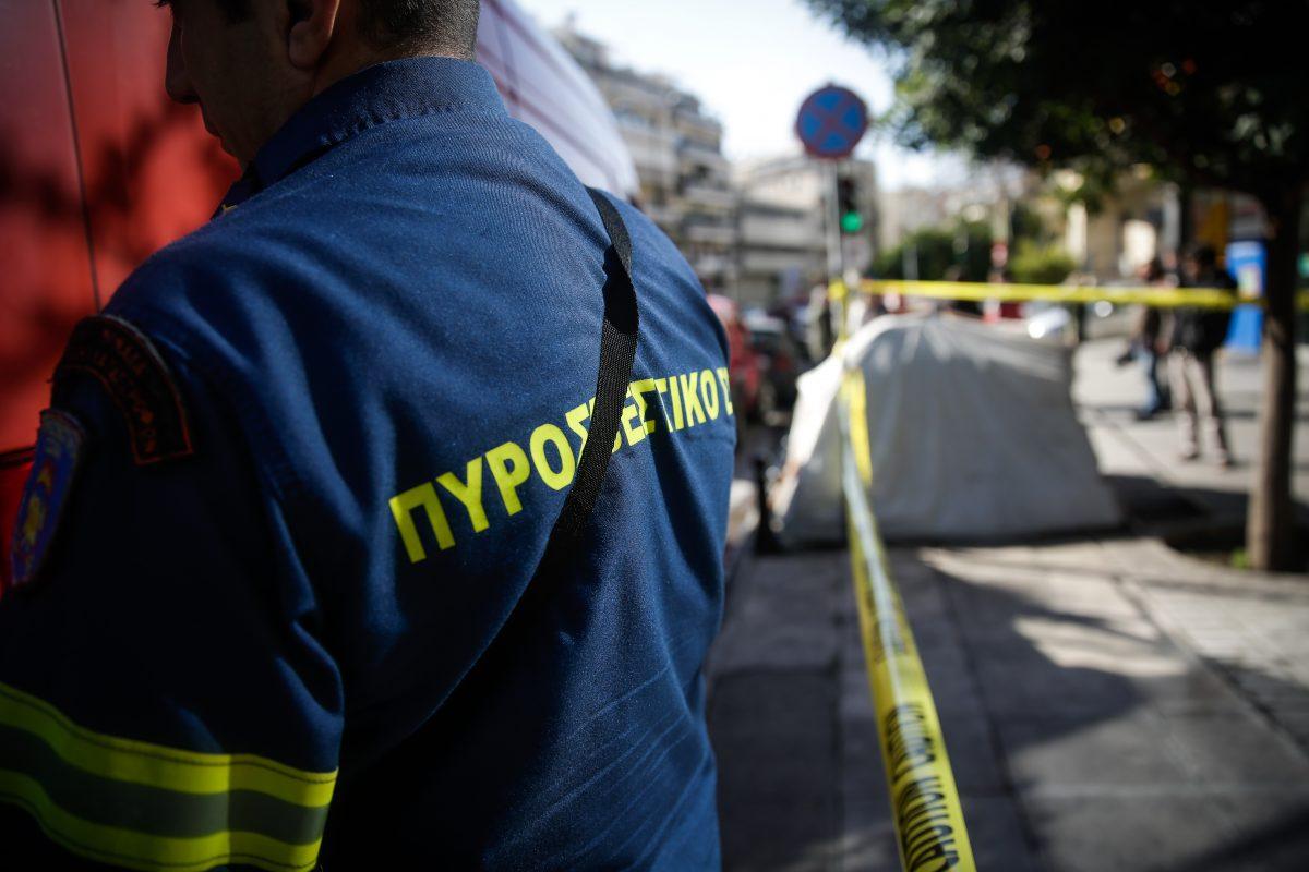 Φωτιά τώρα: Στις φλόγες φορτηγό στην Αττική Οδό