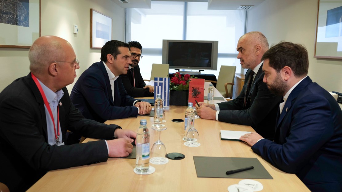 Συνάντηση Τσίπρα – Ράμα: Στο πλαίσιο της «Πρωτοβουλίας 16+1»