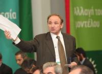 Έξαλλος ο Στέφανος Τζουμάκας – Έκλεισε το τηλέφωνο on air