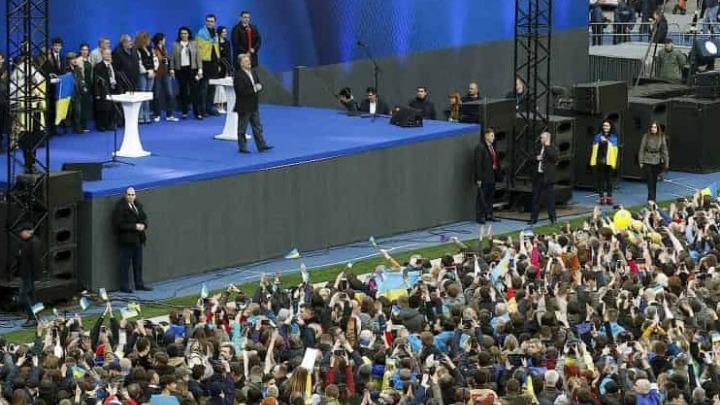 Εκλογές Ουκρανία: Με debate στο Ολυμπιακό Στάδιο του Κιέβου έκλεισε η προεκλογική εκστρατεία