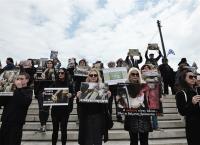 Μεγάλη εβδομάδα: Vegan στο Σύνταγμα ζήτησαν “να σταματήσει το σούβλισμα του αρνιού”