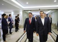 Ζάεφ σε Τσίπρα: Η κόρη μου έχει boyfriend (vid)