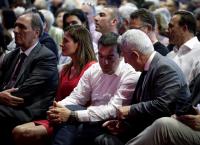 Μπέτυ Μπαζιάνα: Με κατακόκκινο φόρεμα στην ομιλία Τσίπρα στα Χανιά (pics)