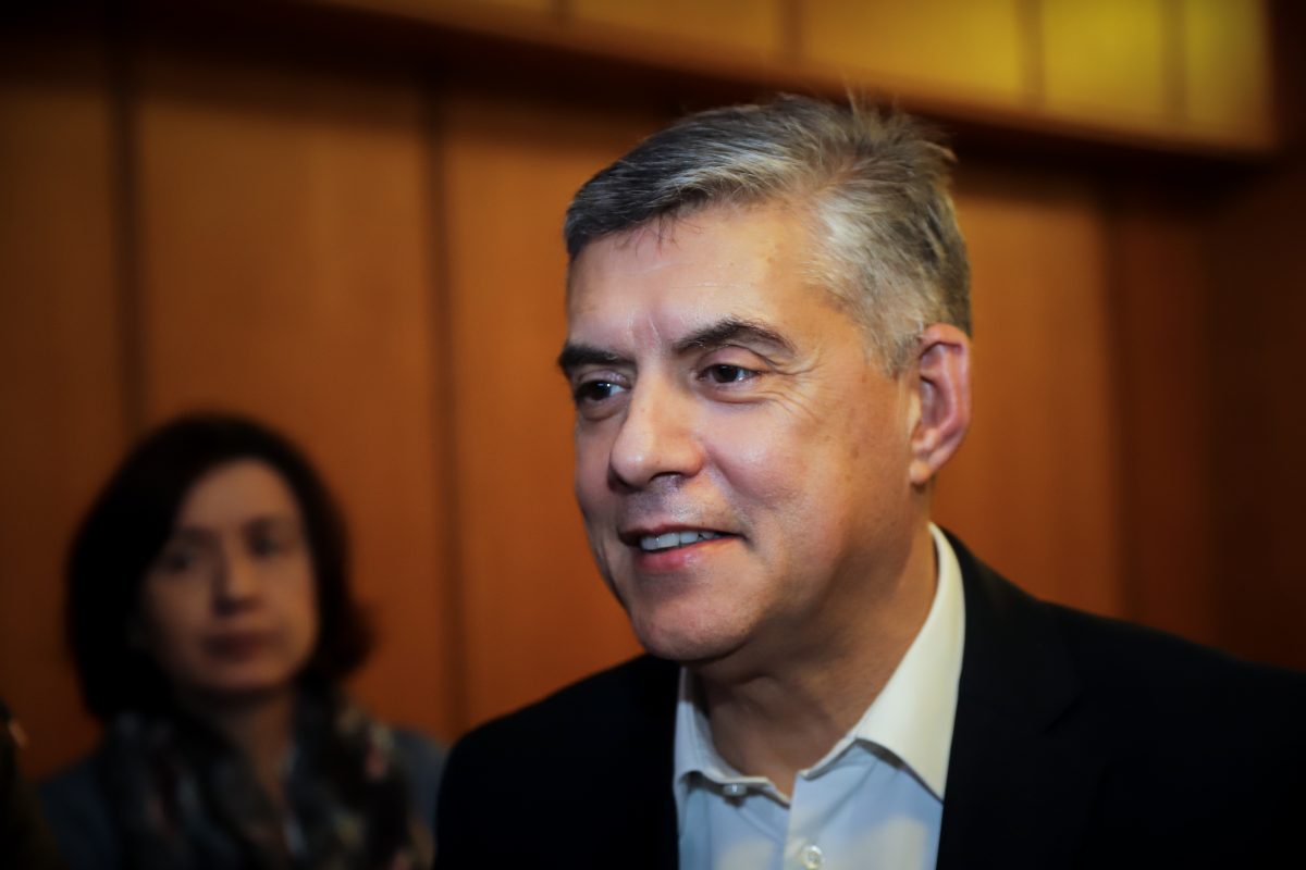Κώστας Αγοραστός