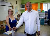 Γιάνης Βαρουφάκης: “Ψηφίστε, είναι μια τεράστια ευκαιρία να αλλάξουμε τα πράγματα”