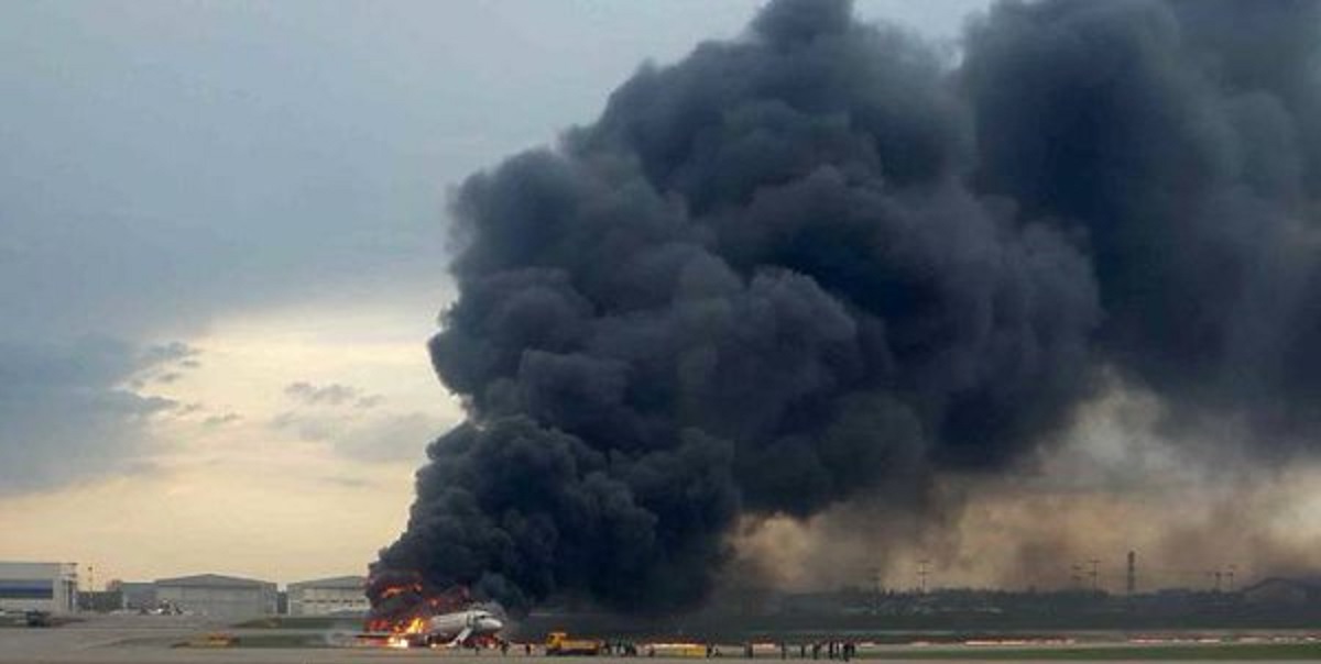Μόσχα: Στους 13 ανέβηκε ο αριθμός των νεκρών από την πυρκαγιά σε αεροσκάφος