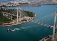 Σοκ στην Χαλκίδα: Ταξιτζής πήδηξε στο κενό από την γέφυρα