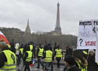 Γαλλία: Στους δρόμους ξανά τα «Κίτρινα Γιλέκα» – Μειωμένη η συμμετοχή