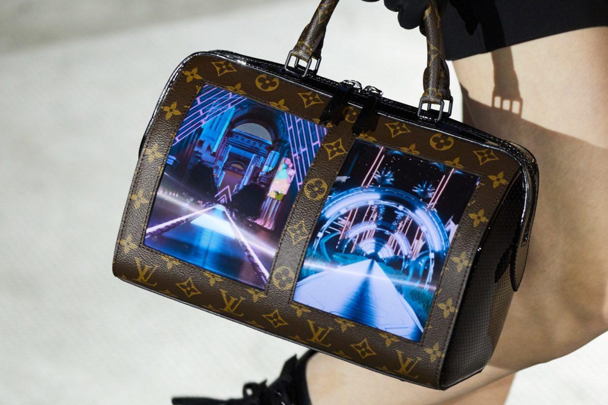 Louis Vuitton: Οι νέες του τσάντες είναι βγαλμένες από σενάριο επιστημονικής φαντασίας (vid)