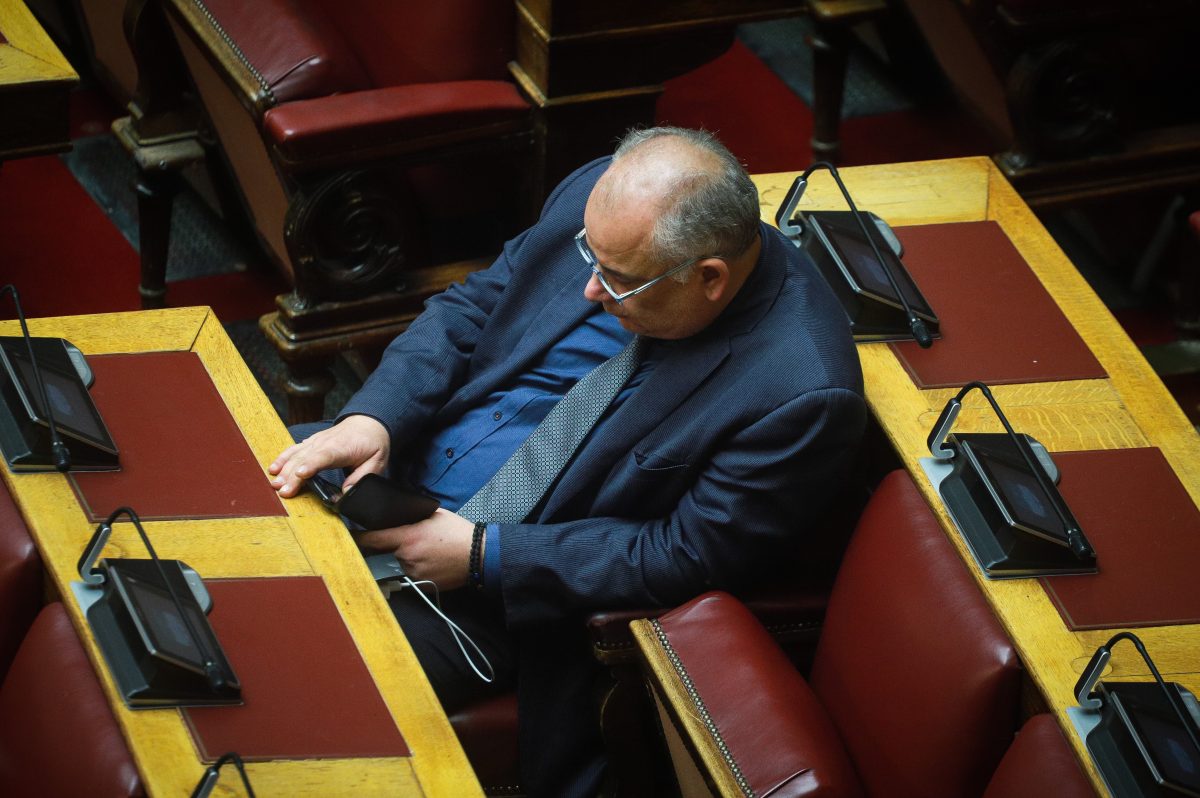 Ψήφος εμπιστοσύνης: “Ναι” στην κυβέρνηση από τον Σαρίδη της Ένωσης Κεντρώων