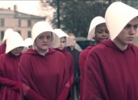 The Handmaid’s Tale III: Έρχεται τον Ιούνιο η νέα σεζόν της δημοφιλούς σειράς