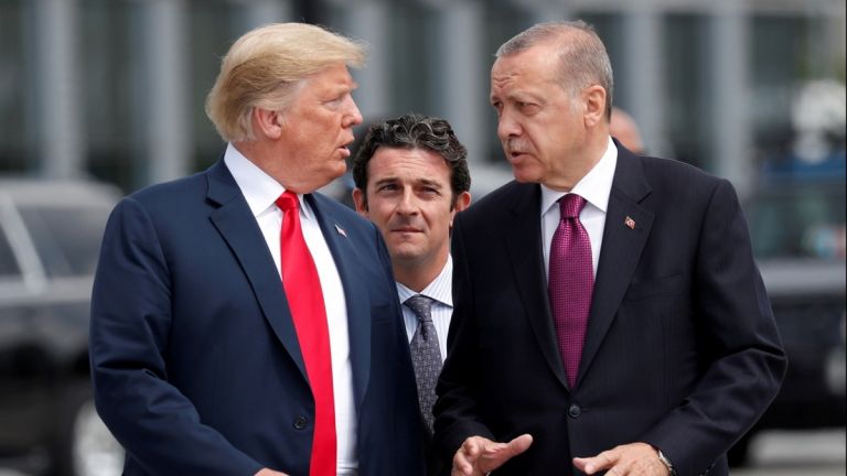 Ντόναλντ Τραμπ: Τηλεφωνική επικοινωνία του Αμερικανού προέδρου με τον Ερντογάν για τα S-400