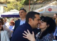 Αλέξης Τσίπρας: Σε ουζερί στο Κερατσίνι ο πρωθυπουργός