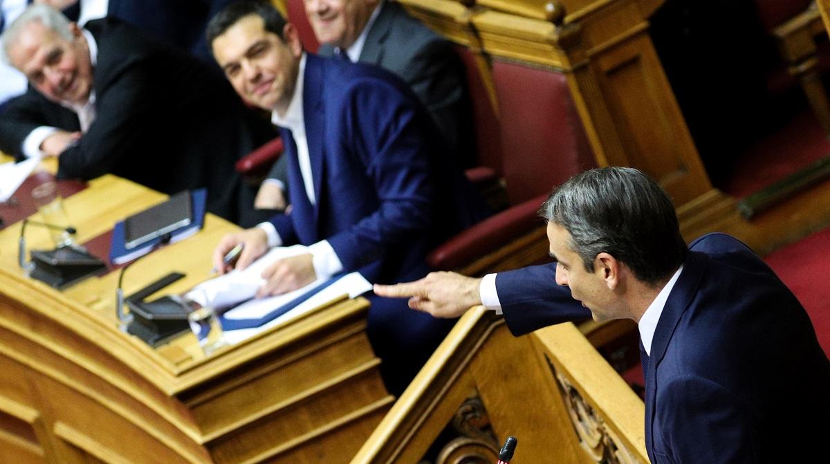 Βουλή: Μετωπική Τσίπρα – Μητσοτάκη στη συζήτηση για την ψήφο εμπιστοσύνης