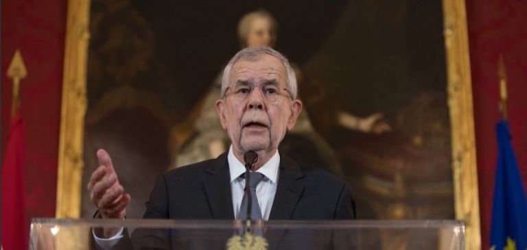 Αυστρία: “Θα τα καταφέρουμε”, σχολίασε ο Αλεξάντερ Βαν ντερ Μπέλεν
