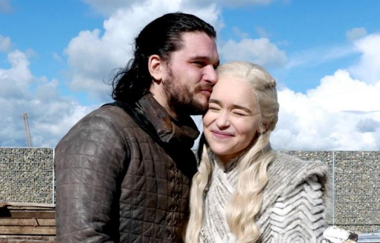 Game of Thrones: Η γκάφα της Daenerys με το ποτήρι του καφέ (pic)