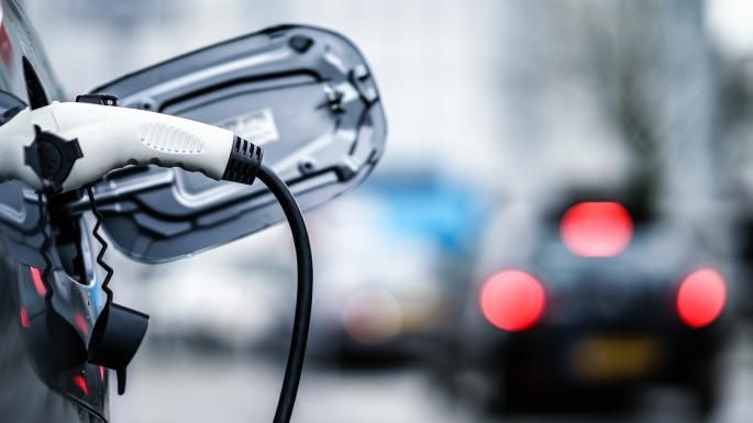 Volkswagen: Δυσκολίες στην προμήθεια μπαταριών στα ηλεκτρικά αυτοκίνητα