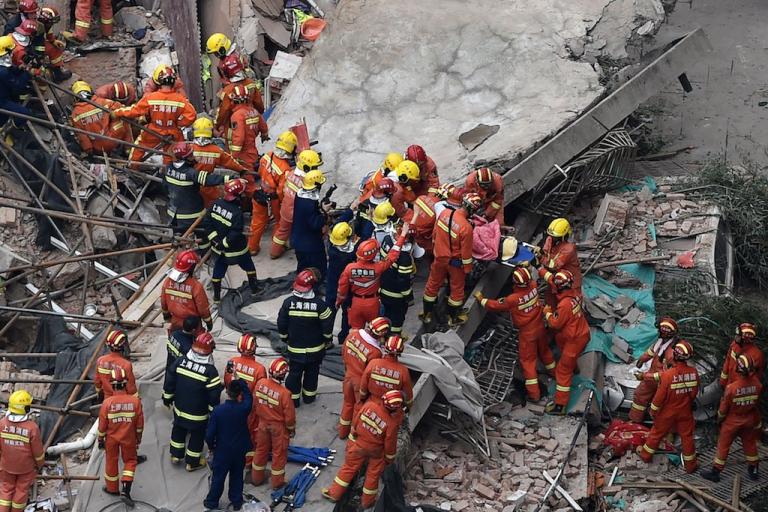 Κίνα: Επτά νεκροί από την κατάρρευση κτιρίου στη Σανγκάη