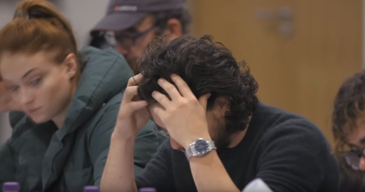 Game Of Thrones: Έτσι αντέδρασε ο Τζον Σνόου όταν διάβασε το φινάλε