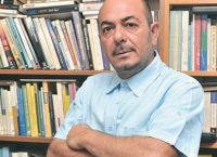 Εκλογές 2019: Νιαζί Κιζιλγιουρέκ – Ο Τουρκοκύπριος ευρωβουλευτής και ακτιβιστής της ειρήνης