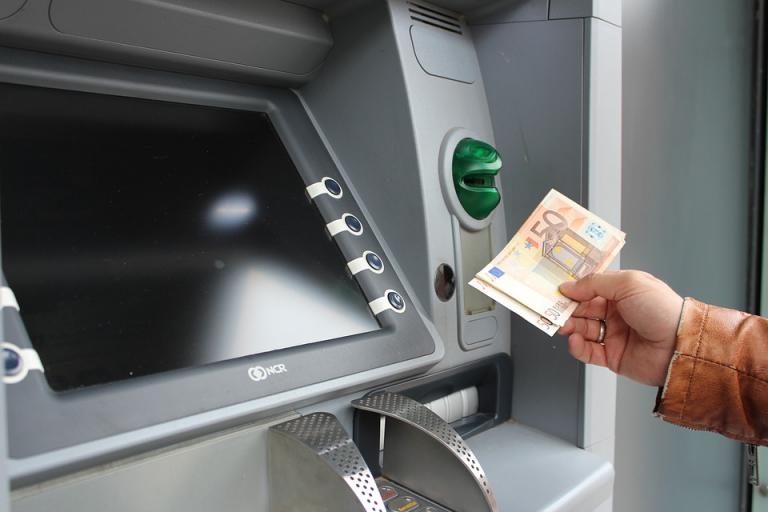 13η σύνταξη: Μπαράζ πληρωμών μέσα στην εβδομάδα – Πότε θα καταβληθούν τα ποσά