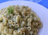 Μακαρόνι κοφτό ψιλό με πέστο αρακά