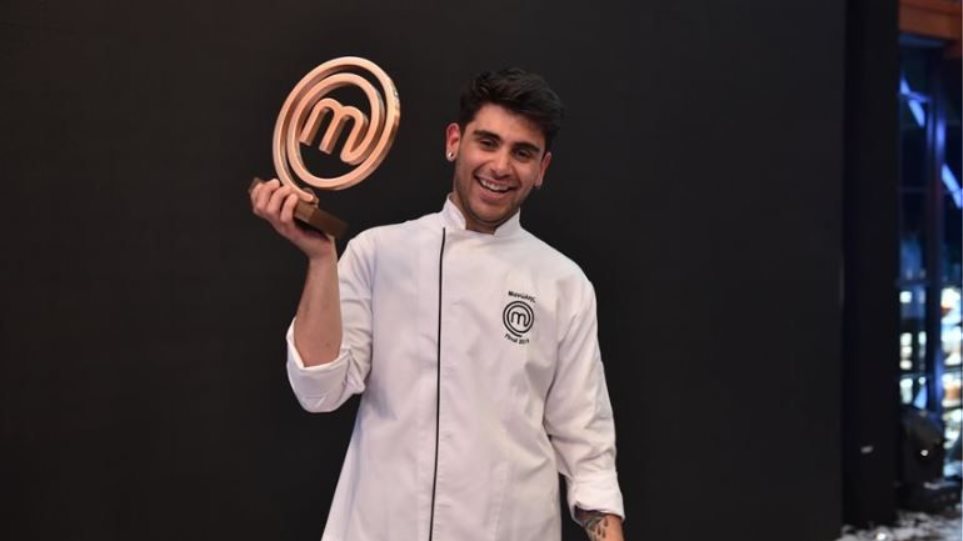 Masterchef: Ο Μανώλης Σαρρής ζήτησε δημόσια συγνώμη από τον Μίκη Θεοδωράκη