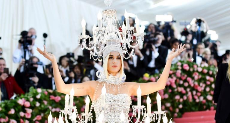 Met Gala 2019: Εξωπραγματικές εμφανίσεις στο φιλανθρωπικό δείπνο με θέμα φέτος την camp αισθητική