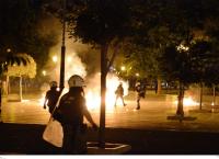 ΚΙΝΑΛ μολότοφ: Επίθεση στα γραφεία του κόμματος